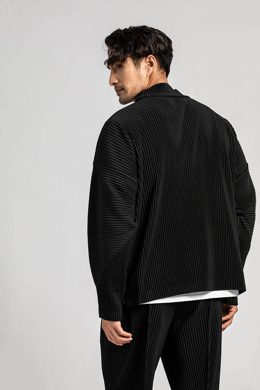 Miyake pleated mens hooded sweatshirt with large pockets turtle neck loose fit and oversized floral n sports shirt 241010