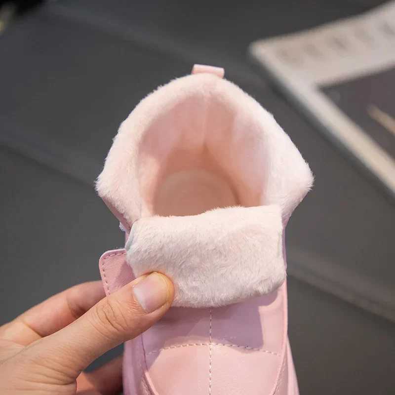 Boots Winter popular childrens high top snow boots waterproof thick velvet girls beautiful casual shoes fashionable childrens warm cotton shoes H24101