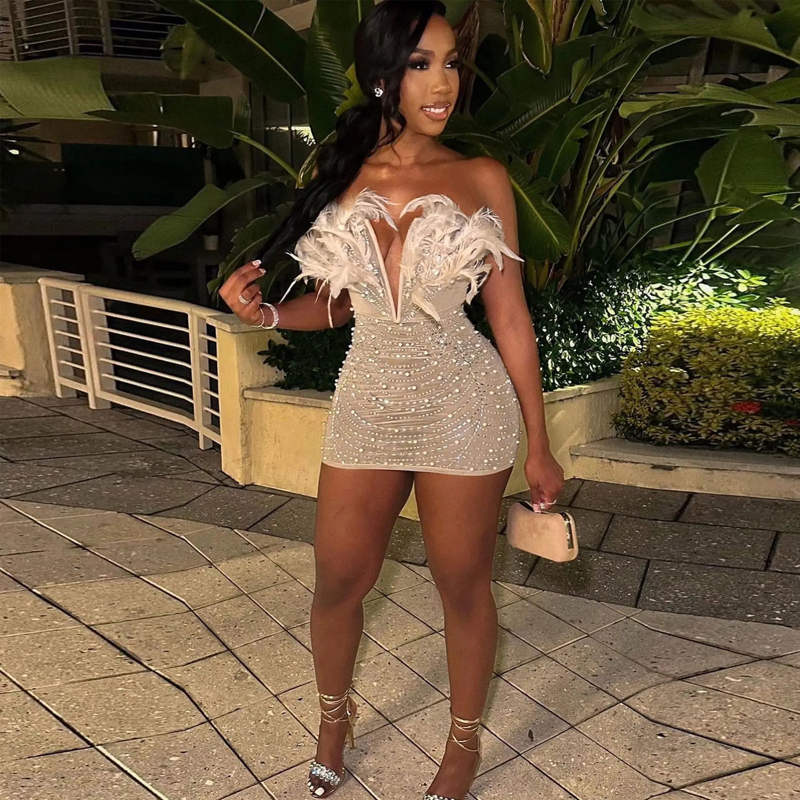 Sexy Clubparty high waisted sexy Feather Bodycon dress for women strapless rhinestone pearl mini dress 241017
