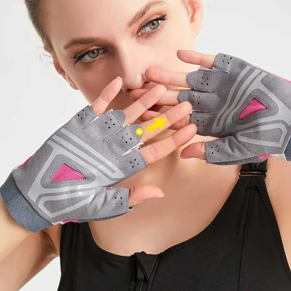 Half finger Outdoor Bicycle Anti slip and Sweatproof Mens Half finger Gloves Breathable and Shockproof Sports GlovesW241018