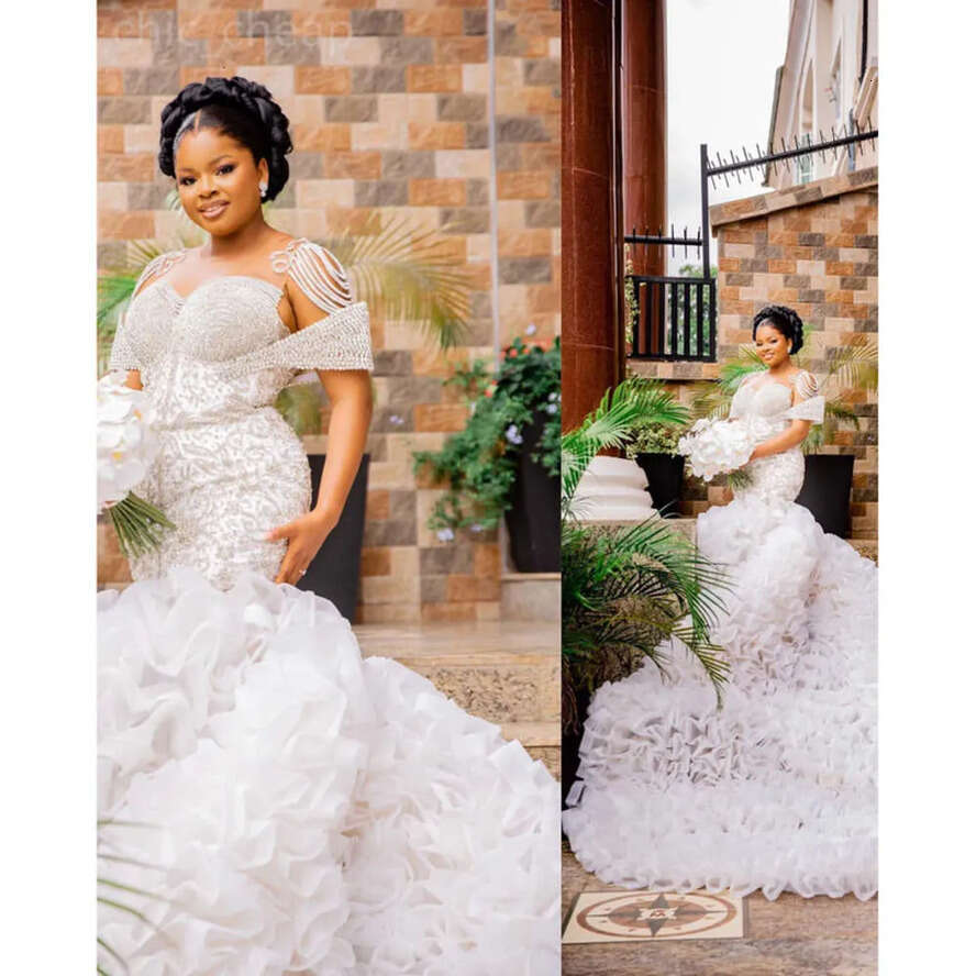 Ebi Plus Arabic Aso Size Urious Wedding Dress Beaded Crystals Lace Organza Tiers Bridal Gowns Dresses ZJ Es es