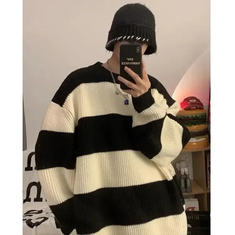 Korean style patchwork striped sweater for men in autumn and winter lazy loose knitted round neck retro trendy 241018