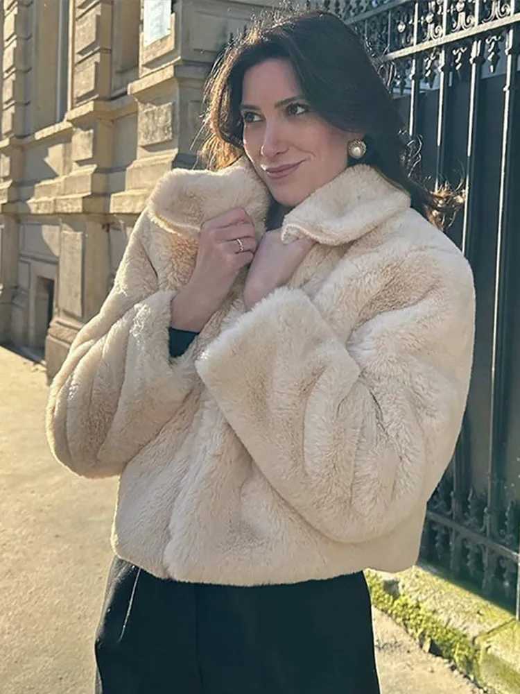 Women Lamb Wool Short Coat Long Sleeve Turn Down Collar Zipper Female Coats 2024 Autumn Winter New Warm Thick Streetwear JacketsX241018