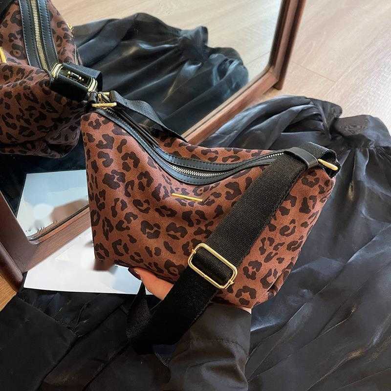 CMM Suede Leopard Print Womens New Autumn and Winter Casual Versatile Single Shoulder Crossbody Bag Commuting Tote Bag