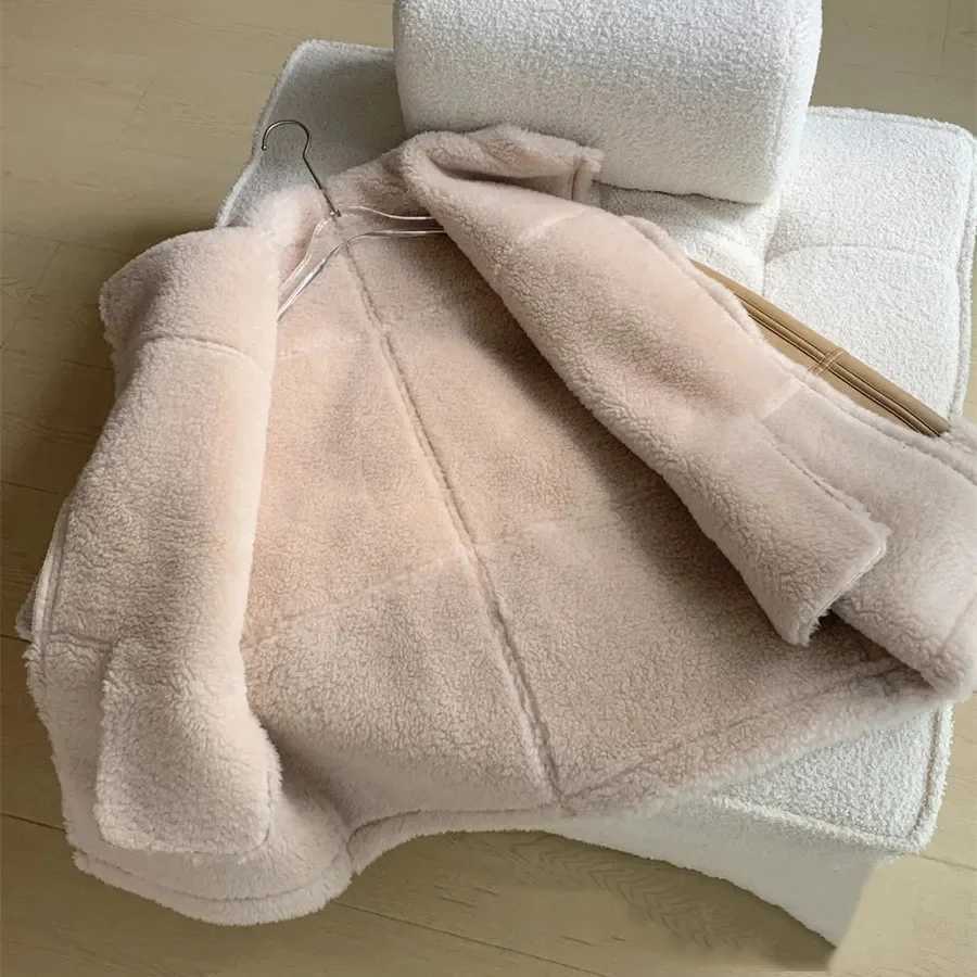 Pure Wool Motorcycle Suit Fur Integrated Coat Womens Winter New Lamb Fleece Jacket Outdoor Trekking Camp Riding Sport StormsuitX241018