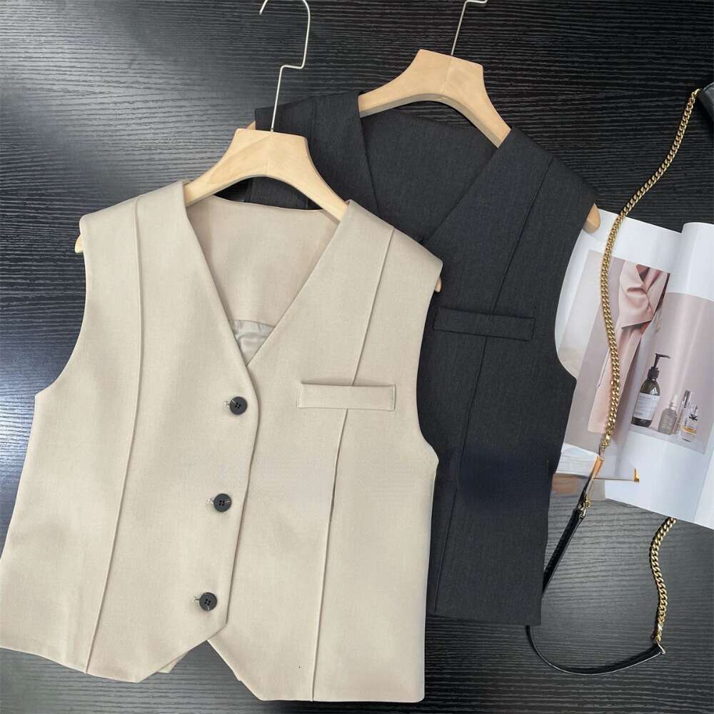 Skilled Stylish Natural Streetwear Everything Women Fashion Vintage V Neck Sleeveless Female Outerwear Chic Tops Casual