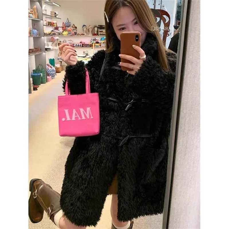 HEYGIRL Black Brother Teddy Pupu Chao Leather Loop Cow Horn Buckle Warm Loose Imitation Lamb Wool Coat for Women Cardigan JacketX241018
