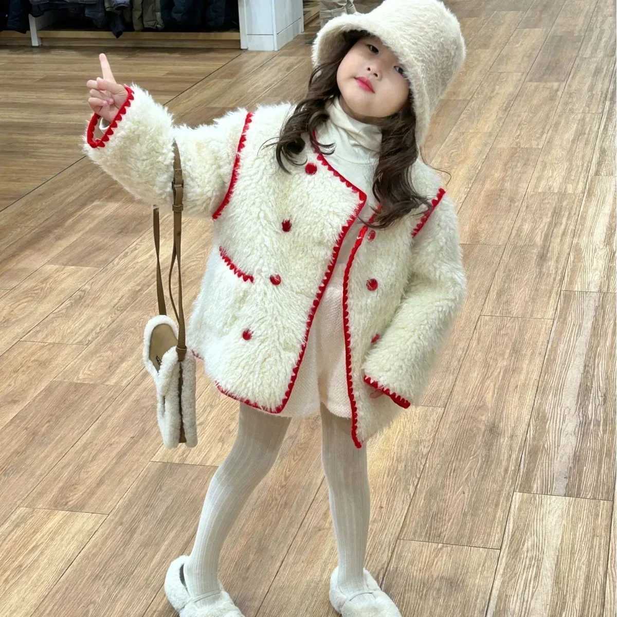 Girl Coats Winter New Childrens Clothing Korean Style Childrens Clothing Girl Design Feel Wool Clothing Red Border Vintage Clothing M241018