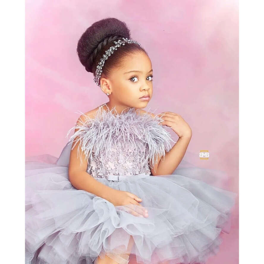 Lace 2022 Appliqued New High Low Wer Girl Dresses For Wedding Tiered Skirts Little Girls Pageant Dress Feather First Holy Communion Gowns Pro232 s