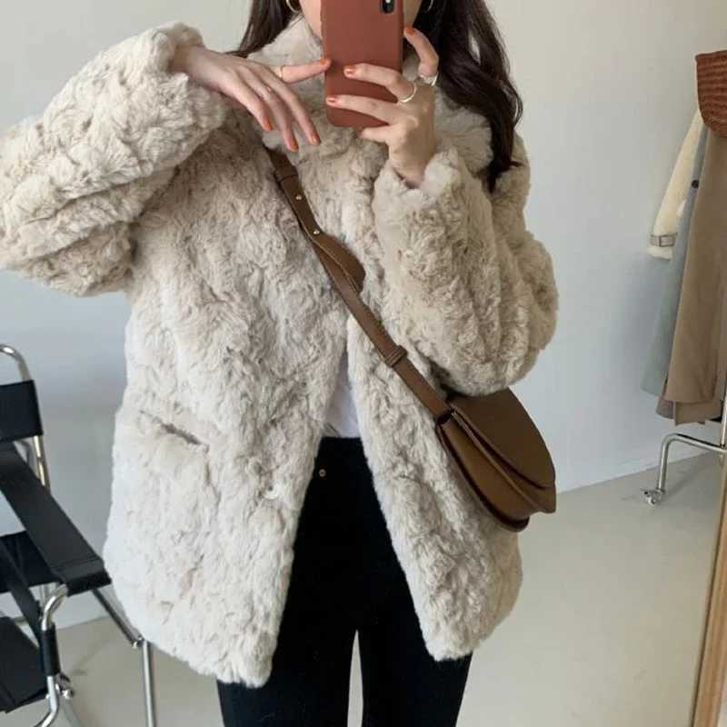 Autumn Winter Womens Lamb Wool Jacket Korean Style Streetwear Lapel Faux Fur Coat Woman Warm Thick Furry Fluffy CoatX241018