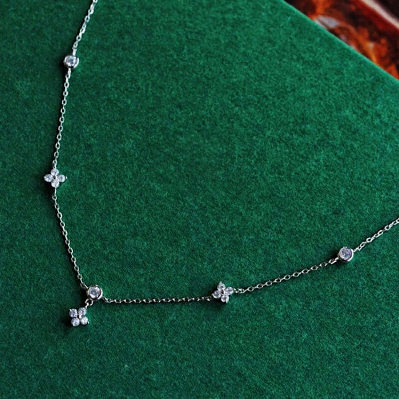 S Sier Plated Lucky Clover Necklace with Dias and Five Petals Collar Chain, Female Instagram Style
