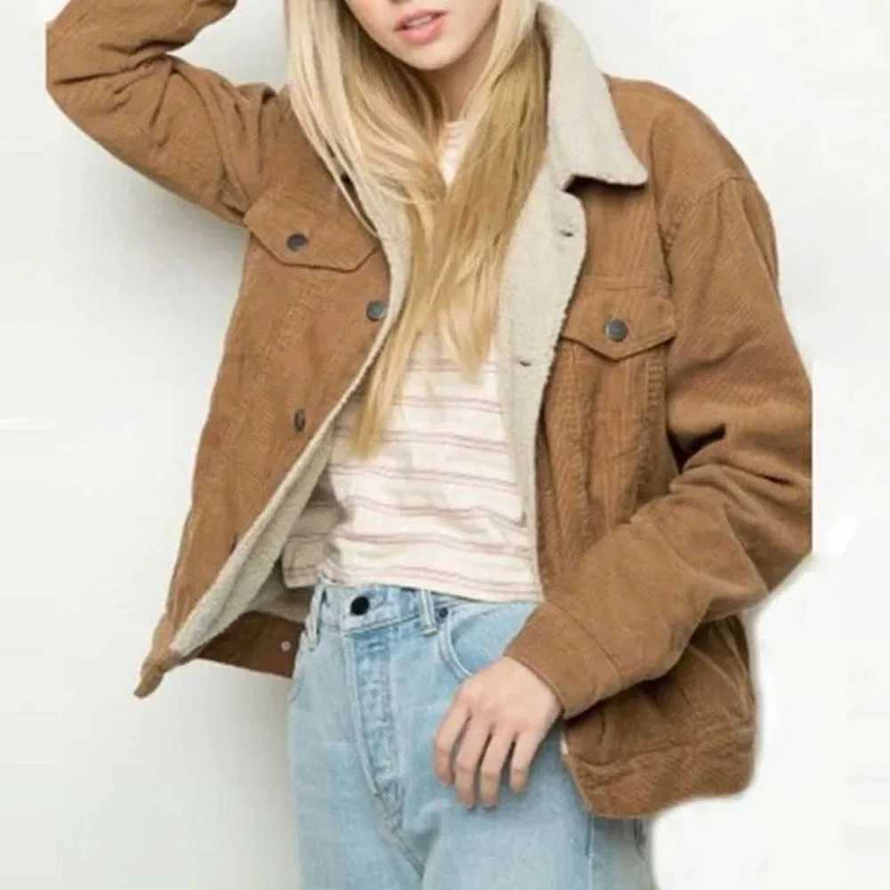 Splicing Cotton Pockets Solid Turn-down Collar Button Autumn Winter Womens Jacket Wool Collar Lamb Corduroy Cropped JacketX241018