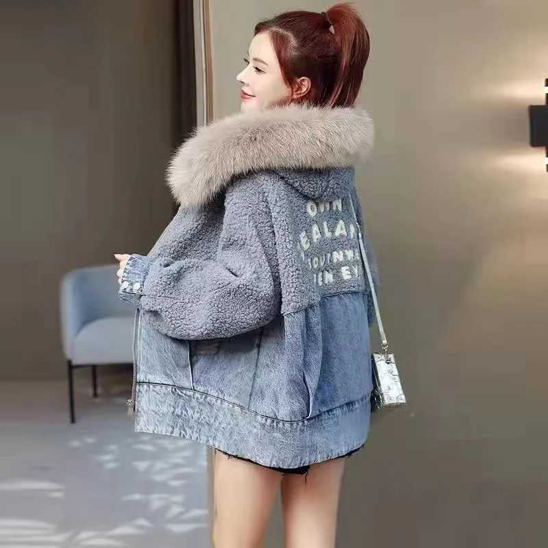 2024 New Hooded Plus Velvet Denim Stitching Cotton-padded Jacket Women Winter Korean Loose Embroidery Lamb Wool Coat FemaleX241018