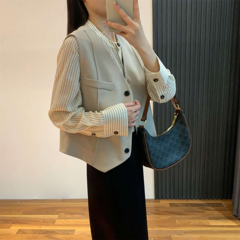Skilled Stylish Natural Streetwear Everything Women Fashion Vintage V Neck Sleeveless Female Outerwear Chic Tops Casual