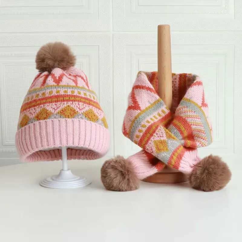 2023 autumn and winter new color pattern childrens knitted wool hat warm cross neck two-piece set LX241018