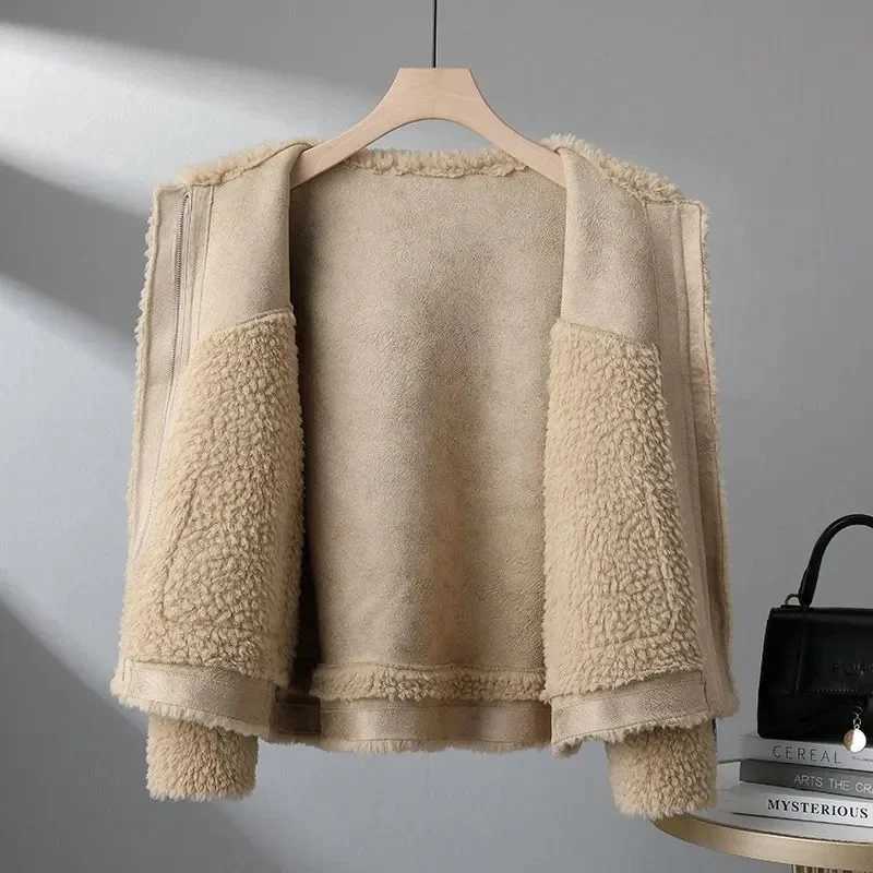 2024 Autumn Winter Lambswool Jacket Womens Chic Splice Lamb Wool Coat Tops Women Korean Bomber Wool Outwear Woman Suede JacketsX2410