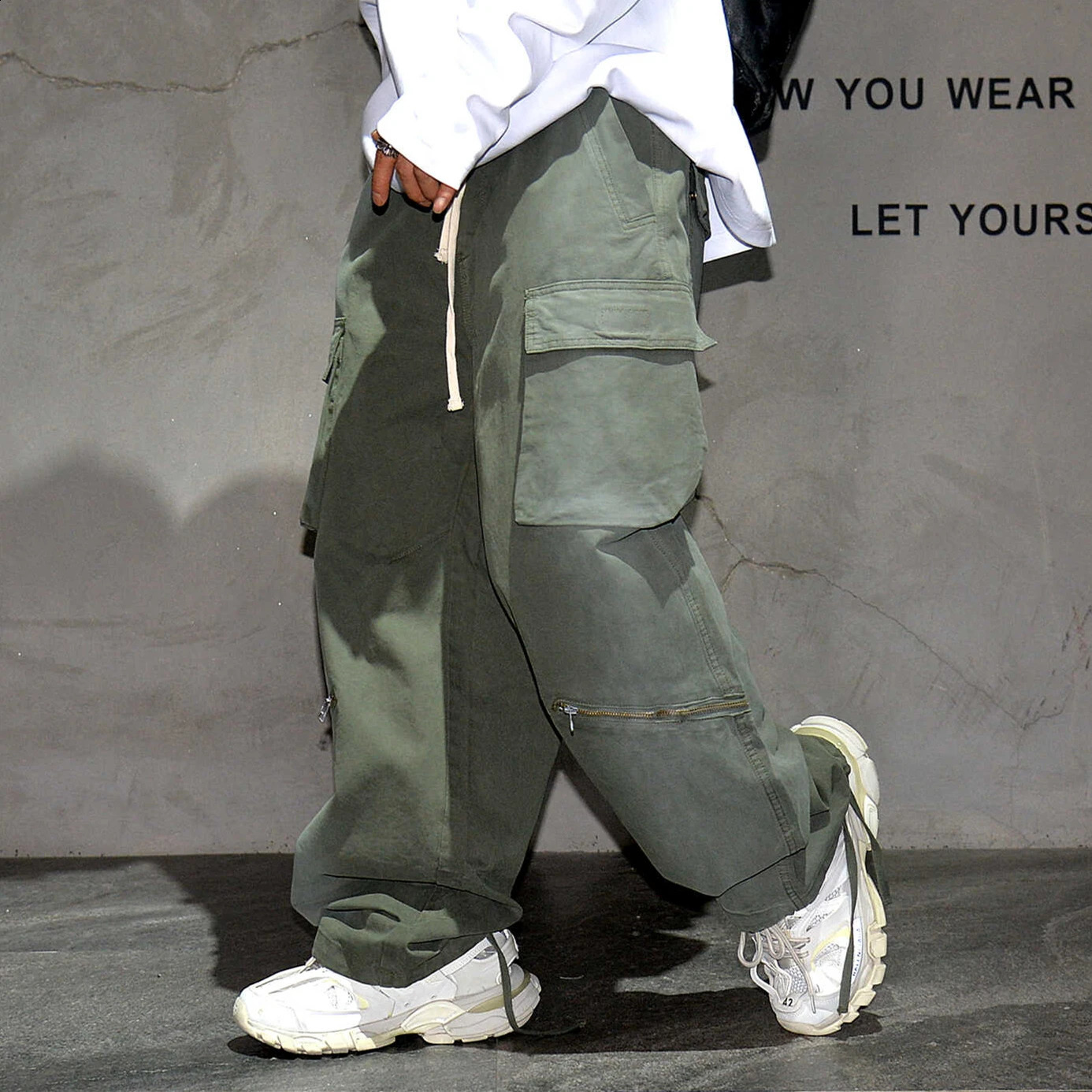 High Quality Multi-Pocket Cargo Pants Men Japanese Fashion Baagy Pants High Street Skateboard Stacked Pants Harajuku Trousers 241010