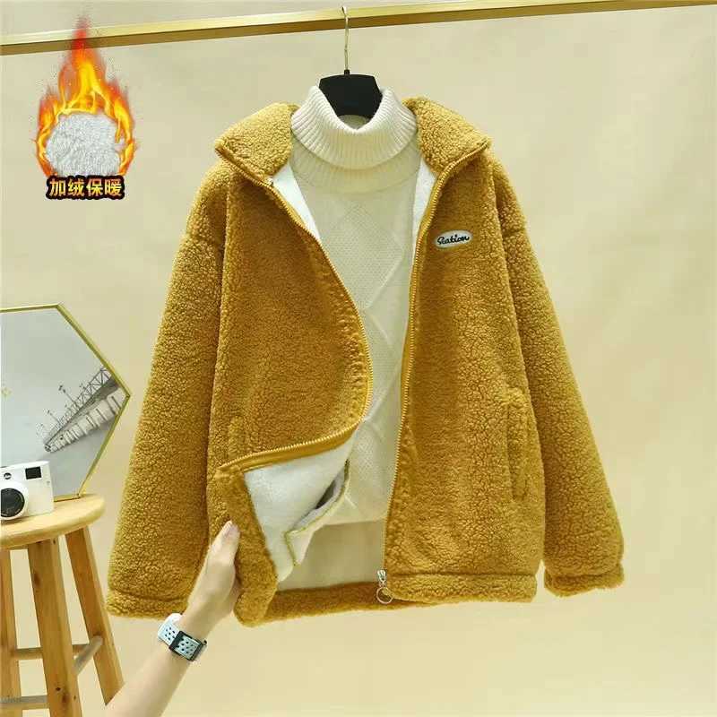 Korean Large Size 4XL Lamb Wool Female Coat Winter Zipper Middle Aged Mother Granular Velvet Top Loose Thickening Ladies JacketX241018