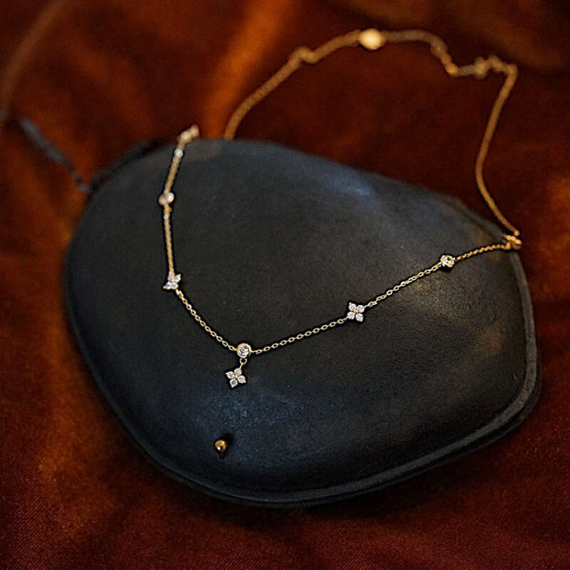 S Sier Plated Lucky Clover Necklace with Dias and Five Petals Collar Chain, Female Instagram Style