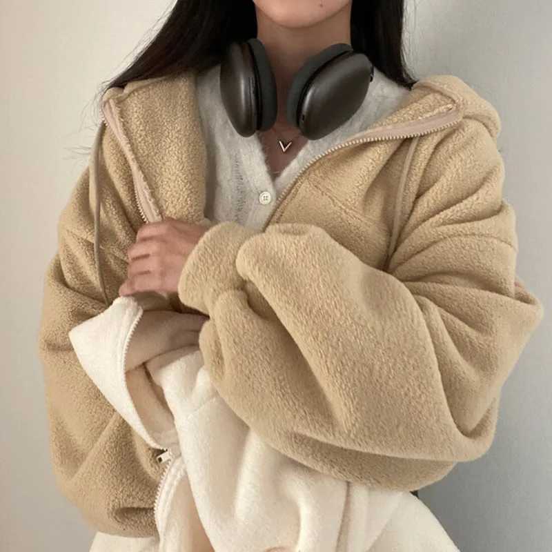 Solid Lamb Wool Thick Sweatshirts Outerwear Y2k Short Zip-Up Hooded Sweatshirt Women Fleece Sudaderas Casual High Waist HoodiesX241018