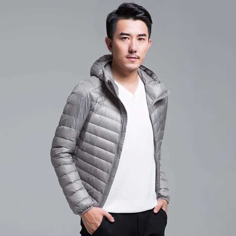 Men Ultra-light Thin Down Jacket Autumn Winter Short Hooded Warm White Duck Down Coat Plus Size Parka Men Portable Outerwear LX241018