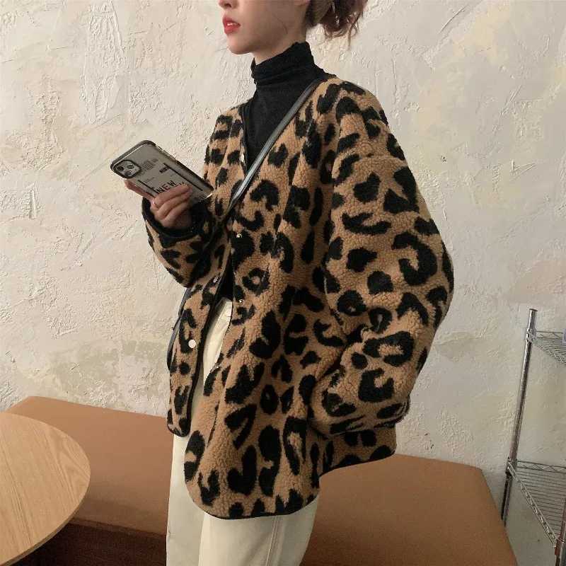 Lamb Wool Coat Women Autumn Winter 2023 Leopard Print Female Coat Hong Kong Flavor Retro Niche Age-Reducing Fashion All-MatchX241018