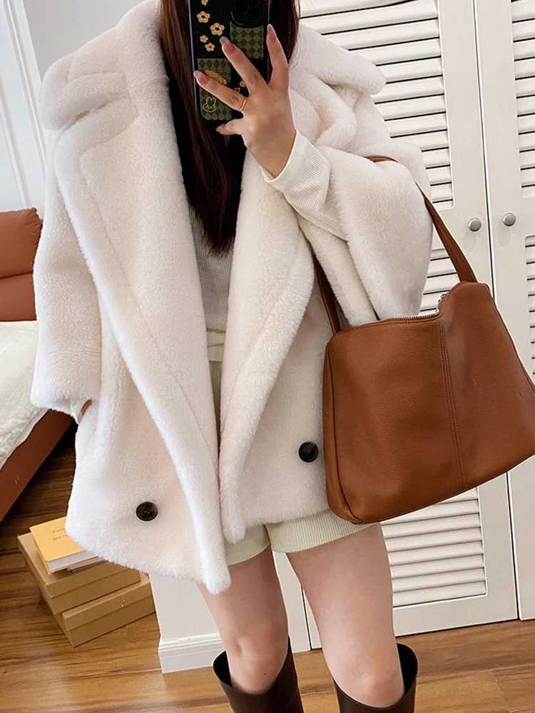 LANMREM Short Lamb Wool Coat For Women Lapel Collar Loose Sleeves Solid Color Female Luxury Warm Clothing 2024 Winter 2DA8020X241018