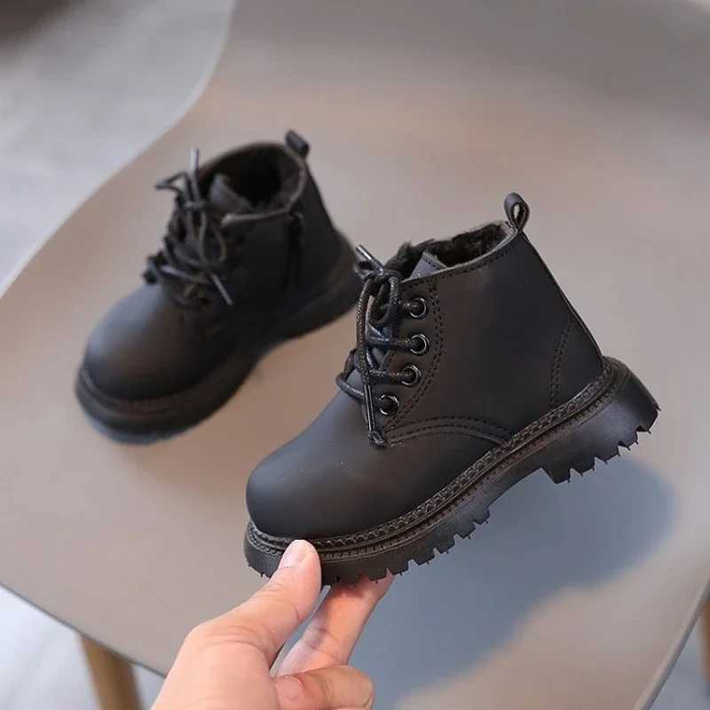 Boots New Childrens Boots Winter Boys Soft Robot Anti slip Waterproof Walking Shoes Girls Mat Warm Snow Boots Childrens Short Boots H241018
