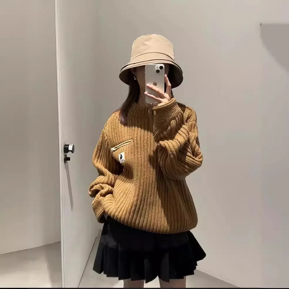 Premium Carha Round Neck Knitted Top Sweater Couple Style Pullover Jacket Inner Casual Scene Crew Other Material 241018