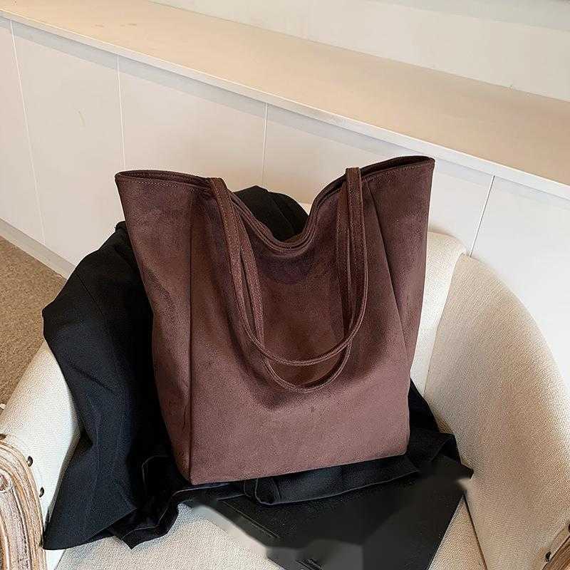 CMM Leisure Commuting Suede Large Capacity Bag for Women New Autumn and Winter Shoulder Bag Soft Tote Bag