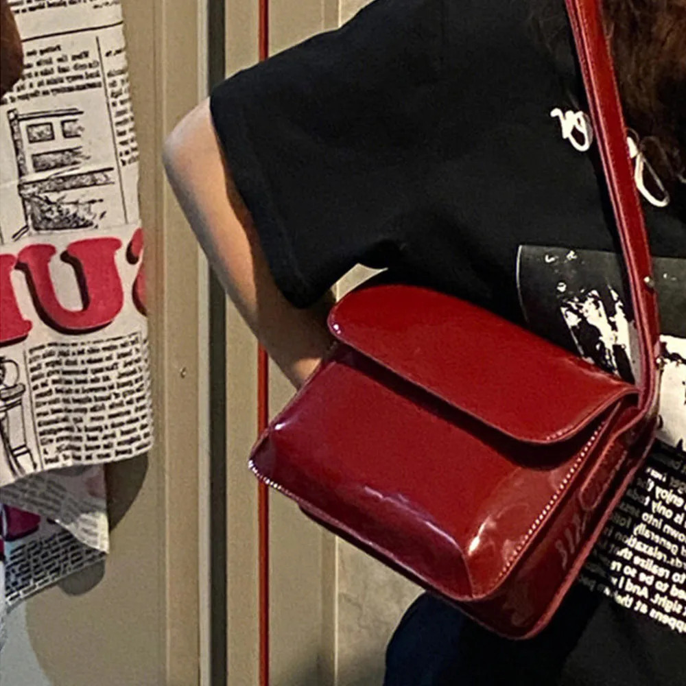 Retro Red Patent Womens Shoulder Bag Cross Body Bag Small Square Bag Fashion Womens Wallet Underwear Bag241018