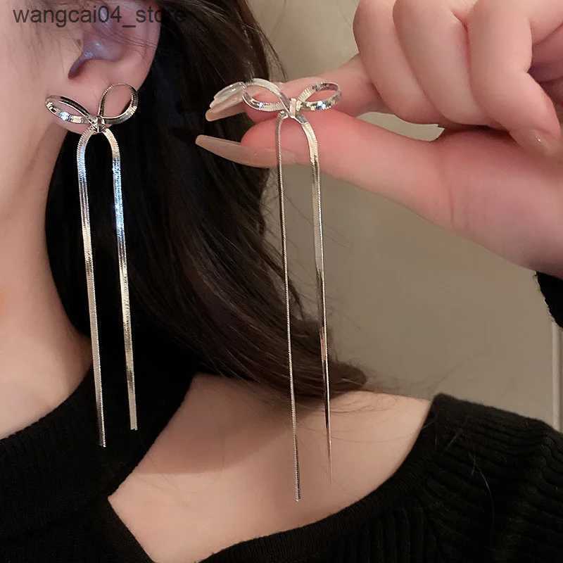 Chokers 10 cute and lovely titanium steel non fading necklaces short bow necklaces Exquisite fashionable charm necklaces gifts for female friends L240