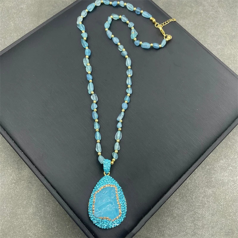 Unique irregular natural aquamarine set suitable for women blue rhinestone quartz original crystal charm necklace ring earring set 241017
