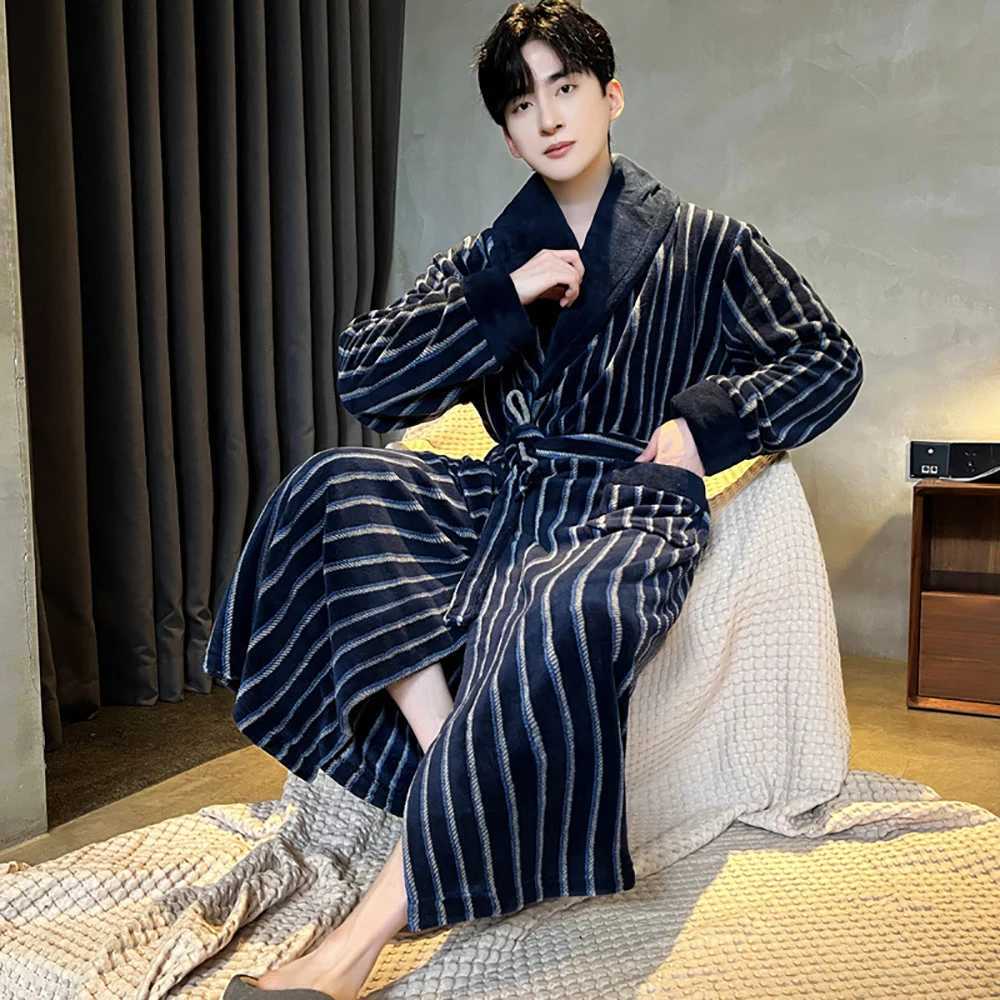 Luxury Striped V Neck Mens Bathrobe For 82.5kg Winter Thicken Flannel Plush Double Warm Sleepwear Comfortable Soft Shower RobeXJ241018