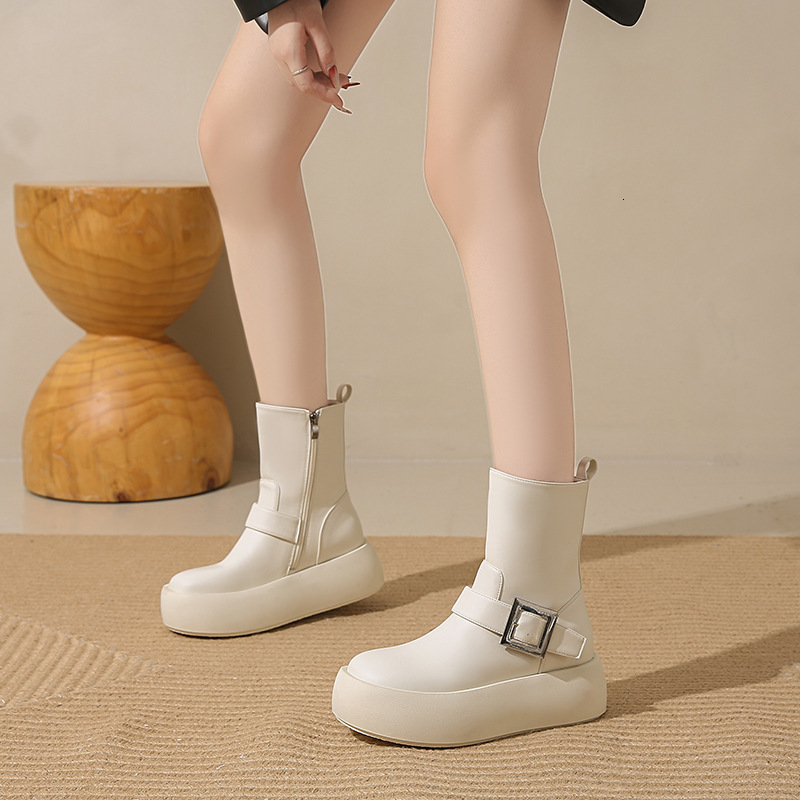 2024 Thick Bottom Versatile Short Black Martin Boots Women's Autumn/Winter Single Boots 2024 New Short Boots