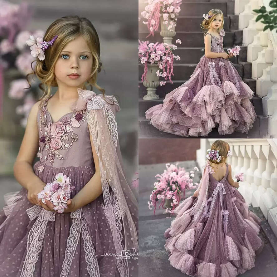 Dresses 2020 V Cute Neck Lace Appliqued Beaded 3D Wer Girl Pageant Backless Bow Ruffle Tiered Skirt Birthday Gowns Cg001