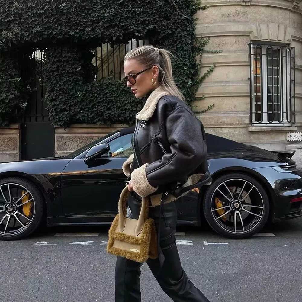 Women Jacket Winter Streetwear Faux Lamb Leather Fur Short Jacket with Belt Moto Biker Thick Warm Coat OutwearX241018