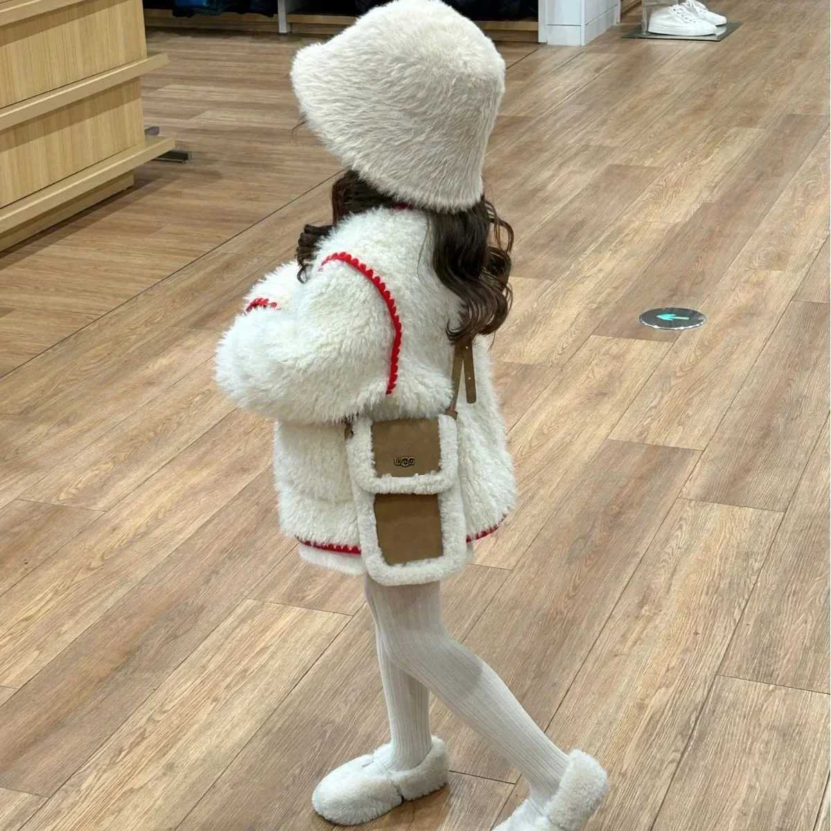 Girl Coats Winter New Childrens Clothing Korean Style Childrens Clothing Girl Design Feel Wool Clothing Red Border Vintage Clothing M241018