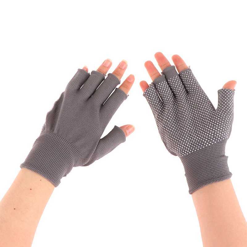 1 pair of finger gloves womens and mens knitted wrist cotton gloves sports gloves bicycle fishing labor protection glovesW241018