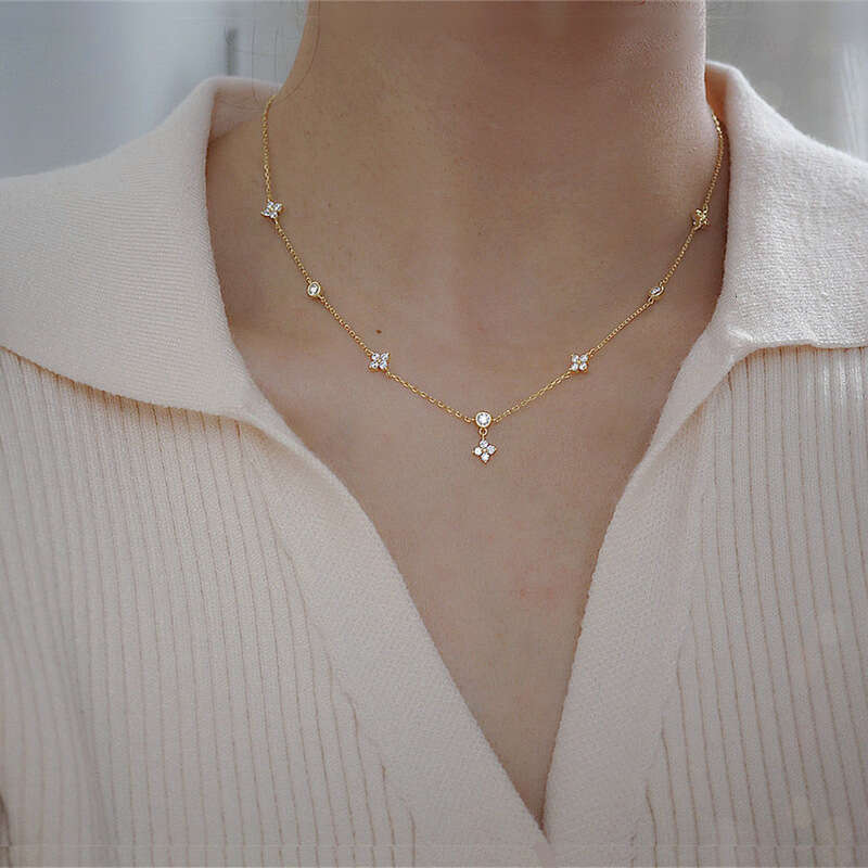 S Sier Plated Lucky Clover Necklace with Dias and Five Petals Collar Chain, Female Instagram Style