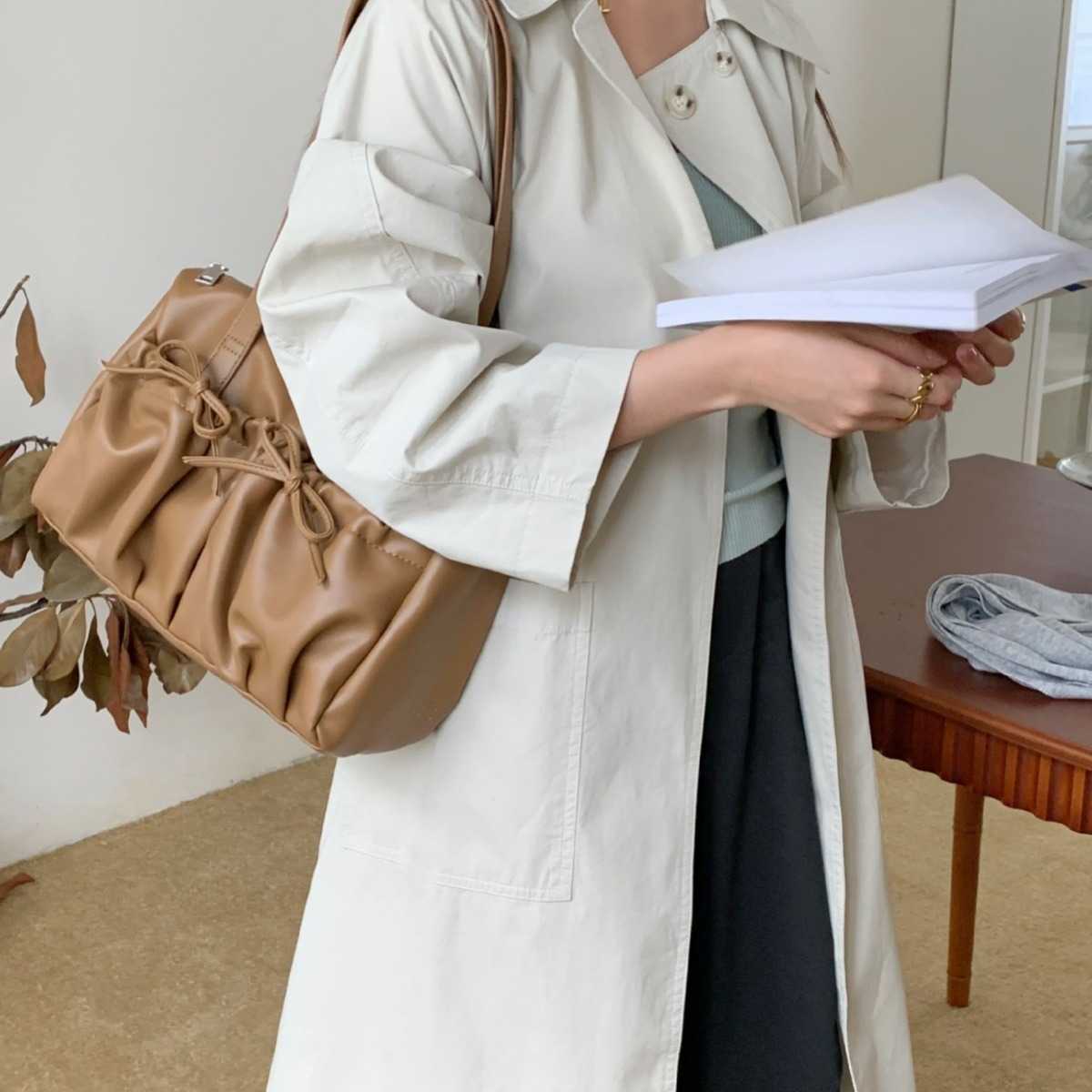 Korean version autumn winter underarm bag with pleated bow, fashionable versatile hand-held shoulder bag 241015