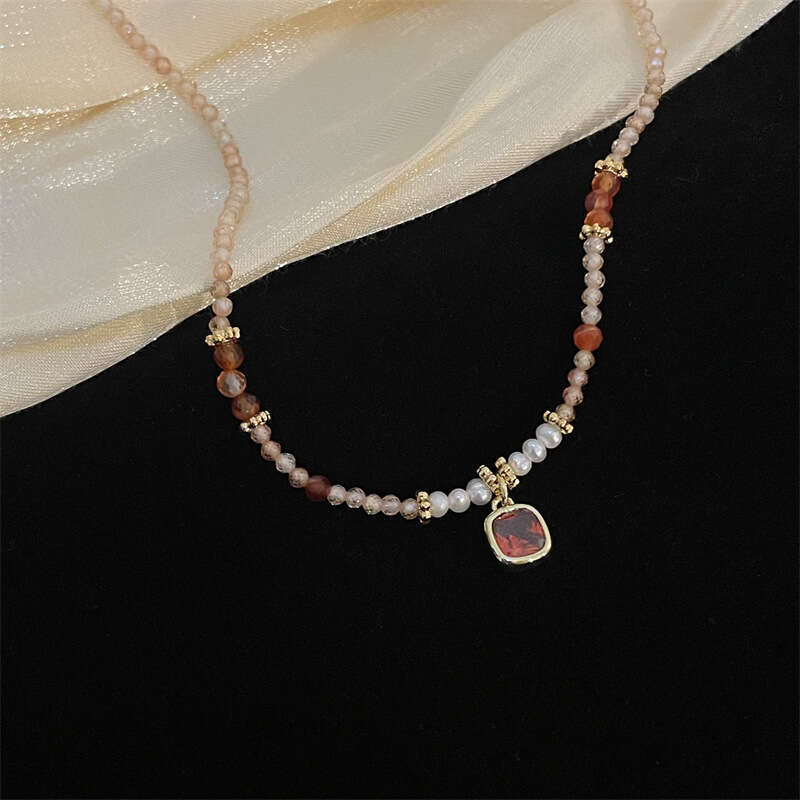 Ruby necklace design Pearl crystal bead necklace for women in summer versatile high-end niche fashion collarbone necklace