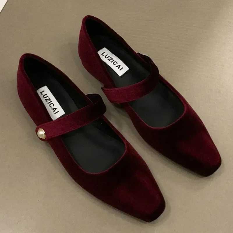 Women Spring Shoes Square Toe Ballet Dance Shoes From LuxuryXJ250319