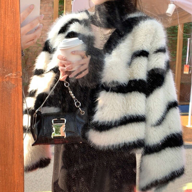 Ins Chic Girls Fluffy Zebra Coat Women Haruku Street Fashion Casual Faux Fox Fur Jacket Female Winter Thick Warm Overcoats