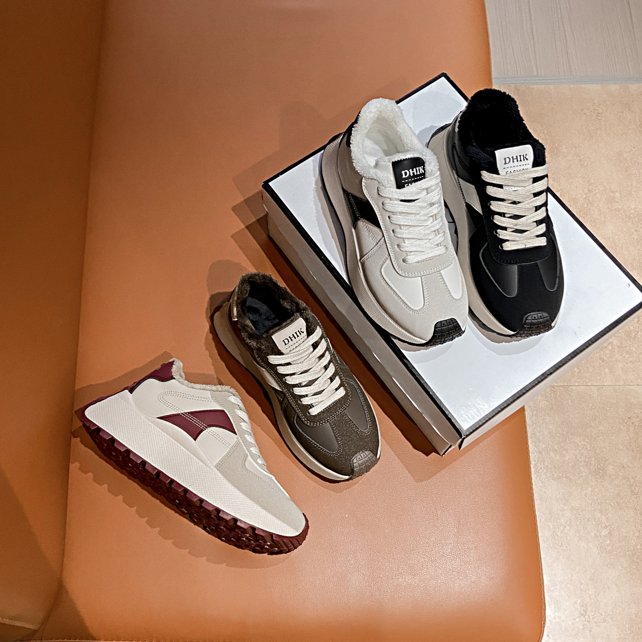 Fashionable women's sports shoes and casual shoes