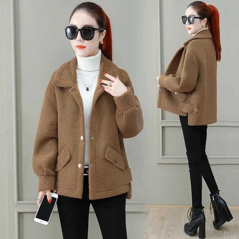Womens Loose Long Sleeve Faux Lamb Wool Coat Round Neck Single Breasted Short Coats Female Korean Fashion Winter Plush JacketX241018