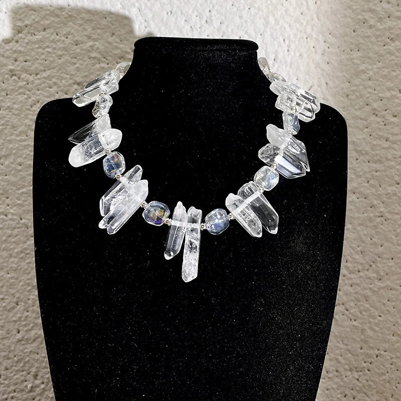 Irregular Icicle Natural Stone Crystal Pendant Necklace Special Interest n Exposed Necklace Wholesale 241018