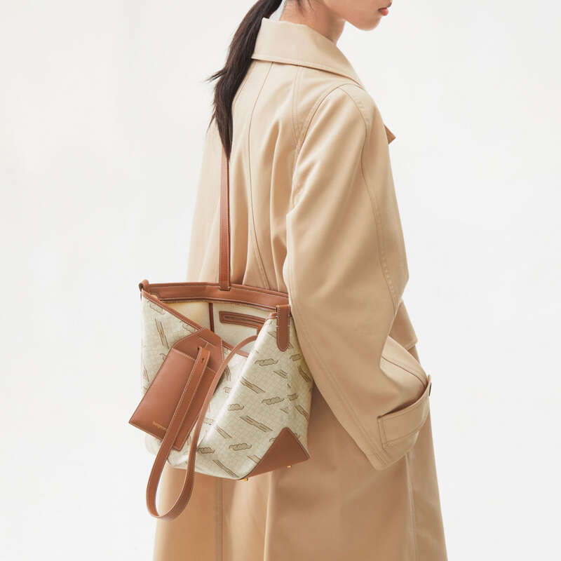 High Capacity Commuting Handbag Fashion Retro Style Tote Bag Brand Design Printing Classic Women Shoulder Bags