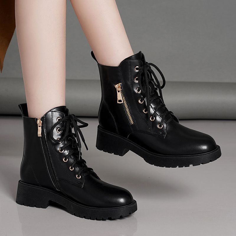 Thick Leather Martin Boots for Women, Thick Bottom 2024 Autumn/Winter New Flat Bottom Plush Women's Short Boots