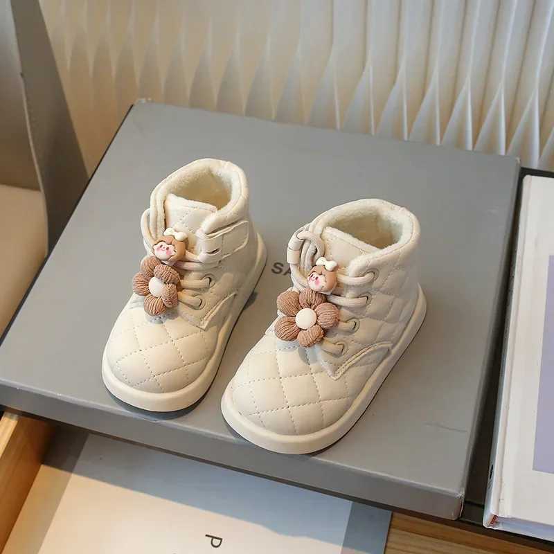 Boots Winter snow boots are suitable for little girls trendy cute smooth girls snow boots artificial fur cotton shoes plush fashion boots H241018